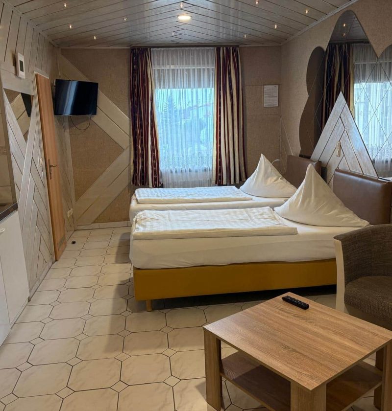 Doppelzimmer Apartment Schwetzingen gemütliches Ambiente zum Wohlfühlen