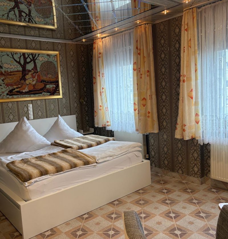 Großzügiges Doppelzimmer Apartment Central Hotel Schwetzingen